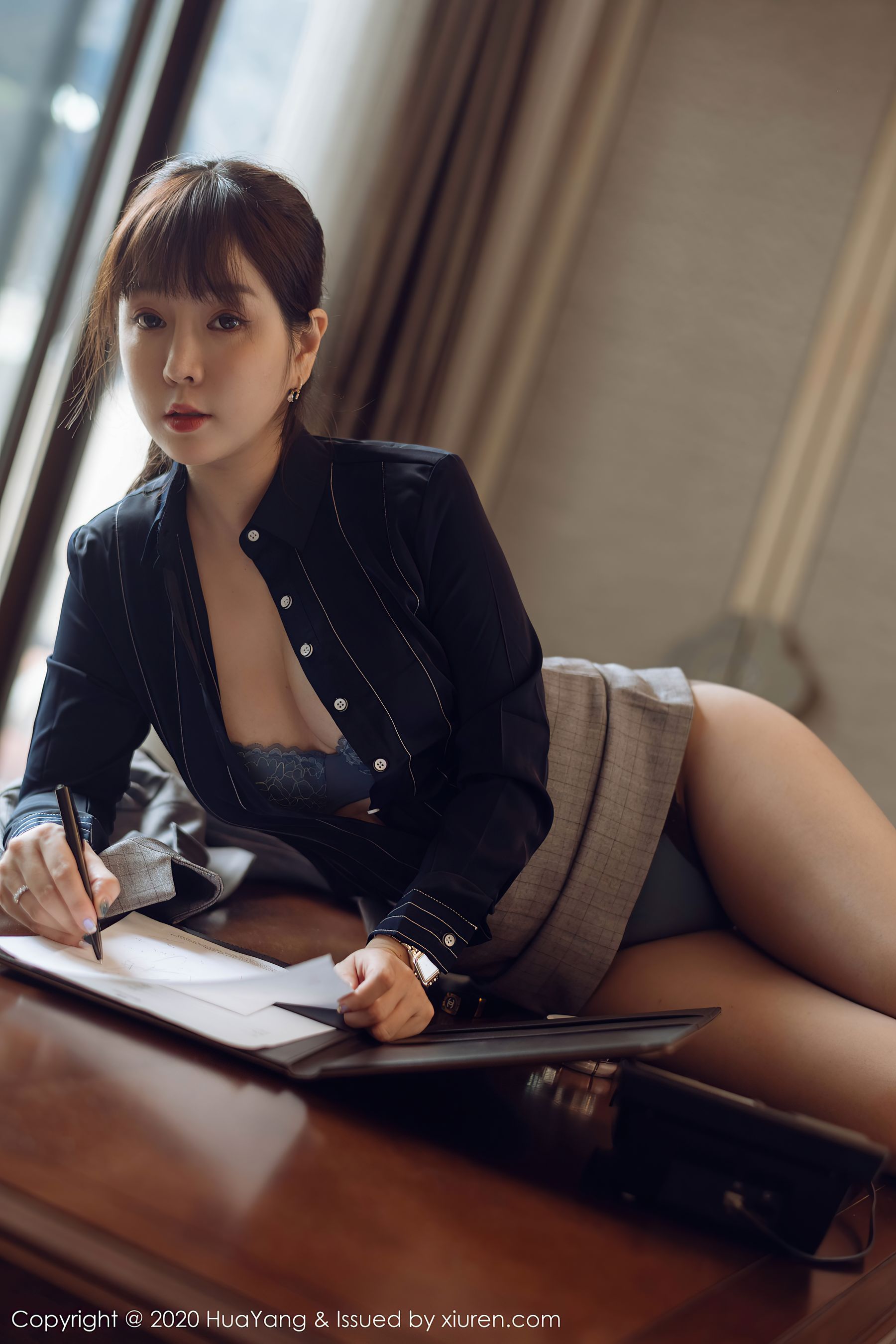 [花漾HuaYang] Vol.300 王雨纯 - 总裁vs土气职员 第二部