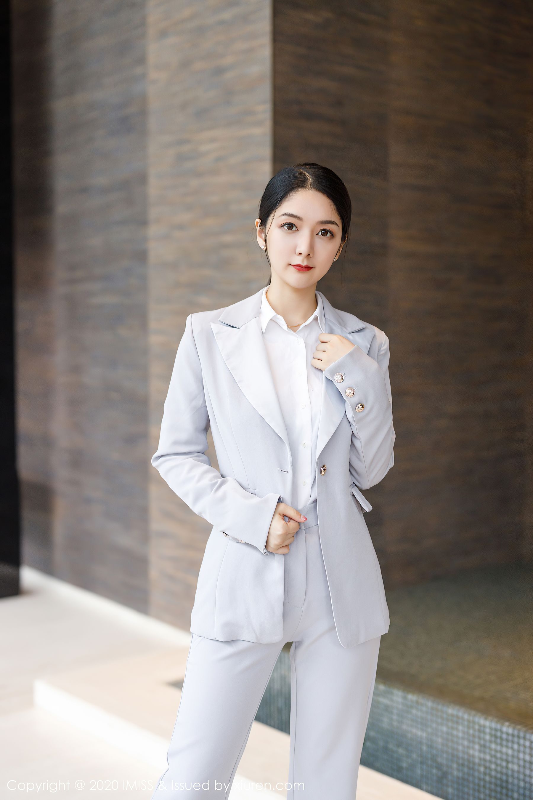 [爱蜜社IMiss] Vol.483 Angela小热巴 - 西装丝袜美腿