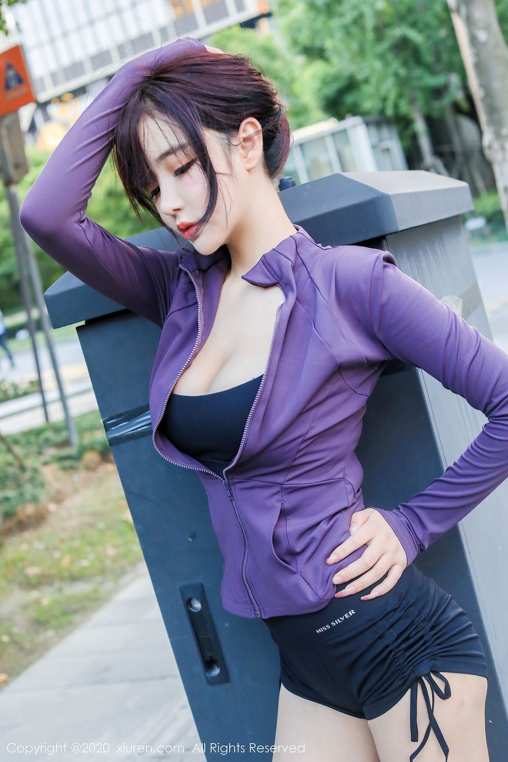 [XiuRen秀人网] 新人模特南初妹妹 - 黑色运动内衣主题清甜写真 No.2696