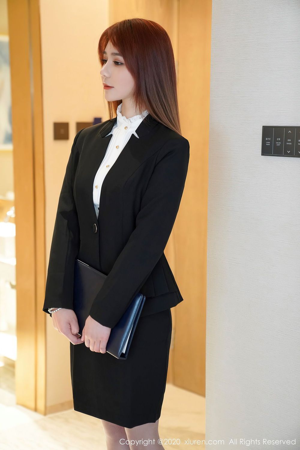 [XiuRen秀人网] 美女模特fairy如歌 - 丝袜美腿职场OL秘书剧情写真 No.2901