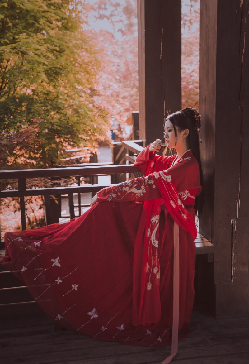 古装美女红妆素裹美艳动人套图