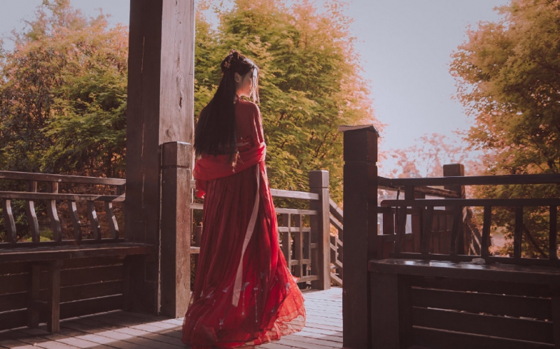 古装美女红妆素裹美艳动人套图