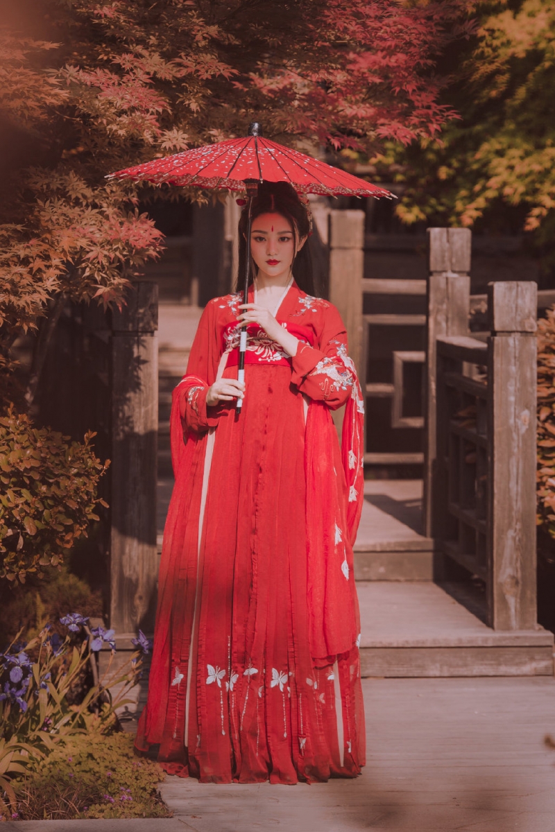 古装美女红妆素裹美艳动人套图