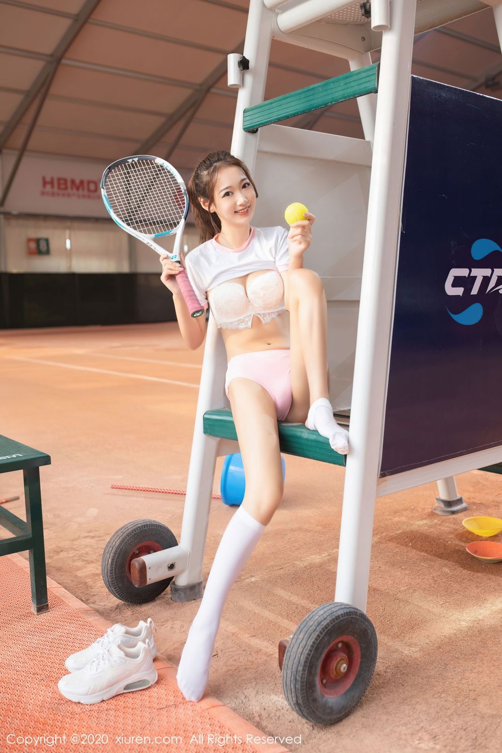 [XiuRen秀人网] 新人模特唐安琪 - 白色长筒袜网球少女系列写真 No.2762