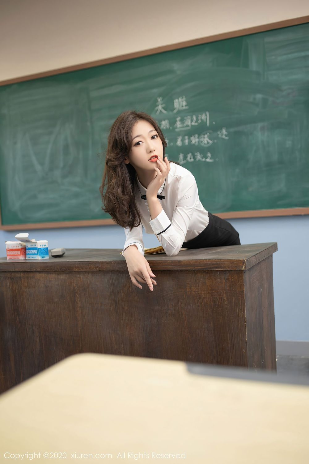 [XiuRen秀人网] 新人模特唐安琪 - 黑丝美腿唱诗班老师制服系列写真 No.2739