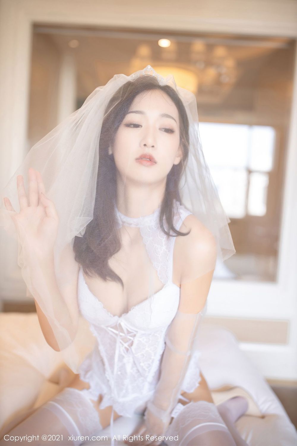 [XiuRen秀人网] 美女模特唐安琪 - 丝袜美腿白色蕾丝婚纱主题写真 No.2968