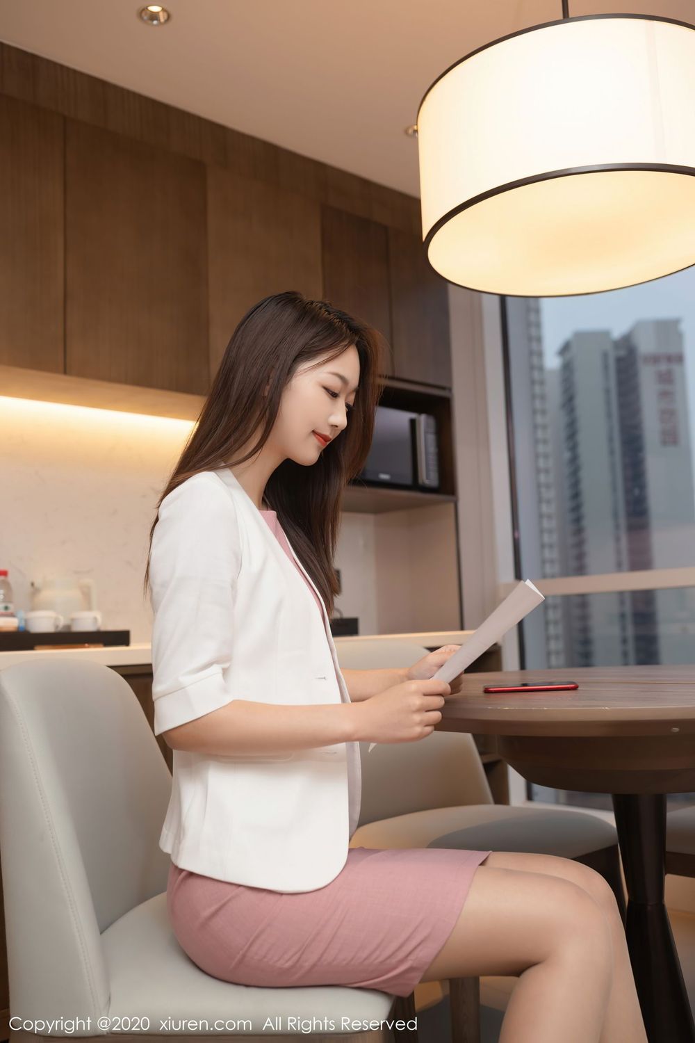 [XiuRen秀人网] 美女模特唐安琪 - 丝袜美腿职场OL秘书装扮性感写真 No.2927