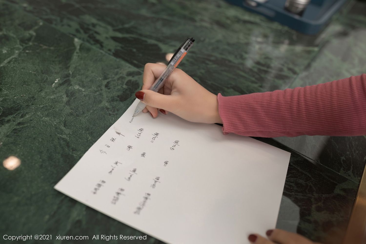 [XiuRen秀人网] 美女模特唐安琪 - 丝袜美腿都市丽人系列写真 No.3017