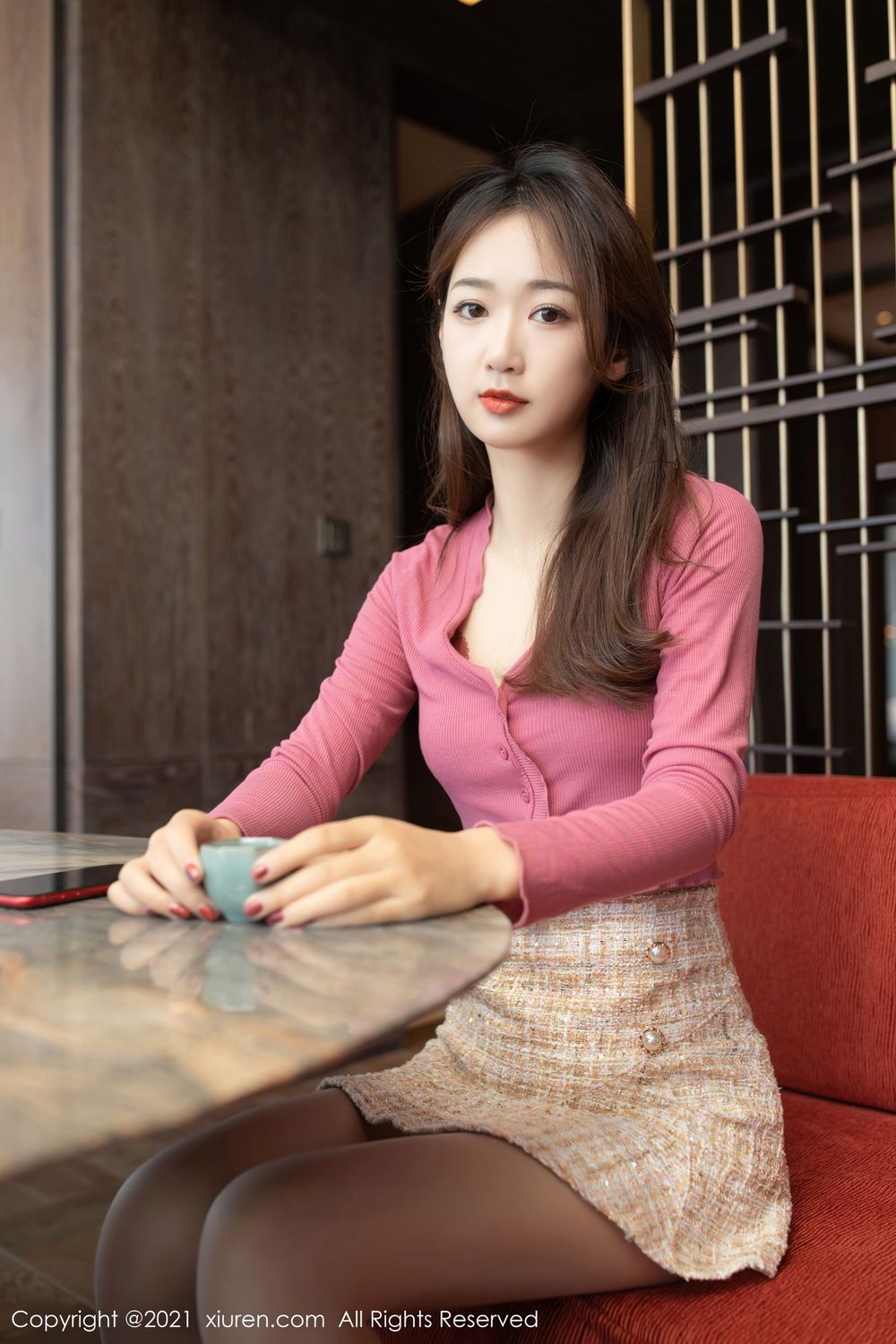 [XiuRen秀人网] 美女模特唐安琪 - 丝袜美腿都市丽人系列写真 No.3017