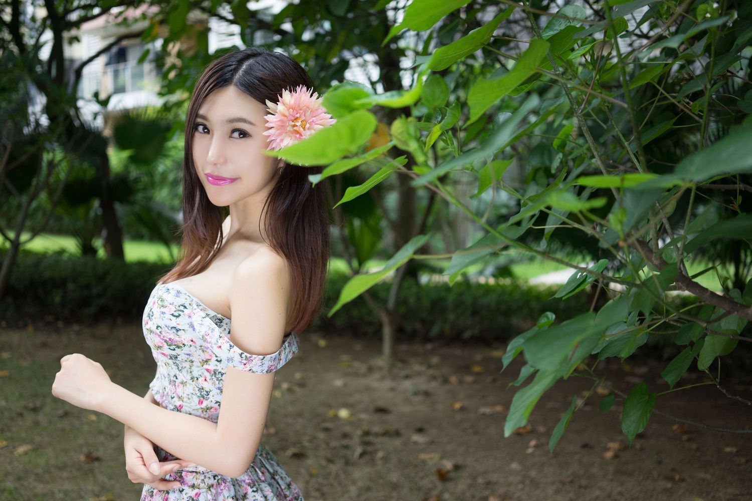 [TGOD推女神] 宅男女神绮里嘉Ula - 黑丝美腿情趣内衣系列写真