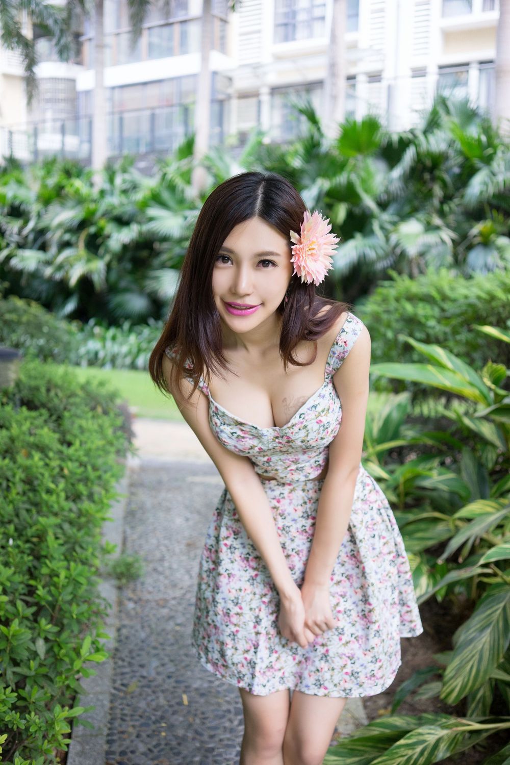 [TGOD推女神] 宅男女神绮里嘉Ula - 黑丝美腿情趣内衣系列写真