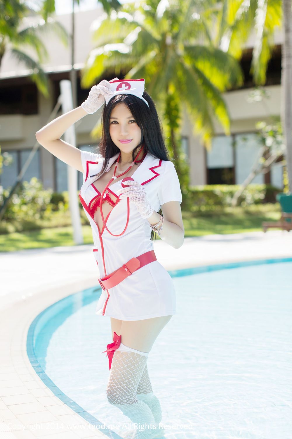 [TGOD推女神] 美女模特绮里嘉ula - 护士装三点式情趣内衣系列沙巴旅拍