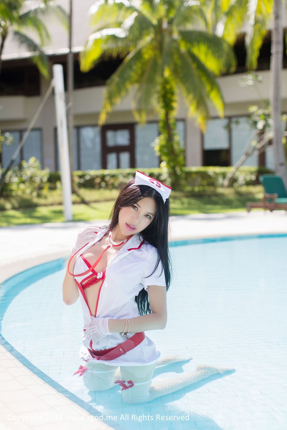 [TGOD推女神] 美女模特绮里嘉ula - 护士装三点式情趣内衣系列沙巴旅拍