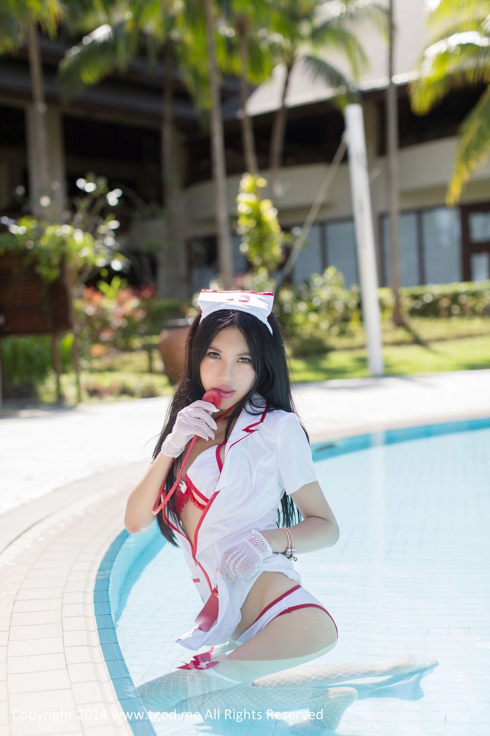 [TGOD推女神] 美女模特绮里嘉ula - 护士装三点式情趣内衣系列沙巴旅拍