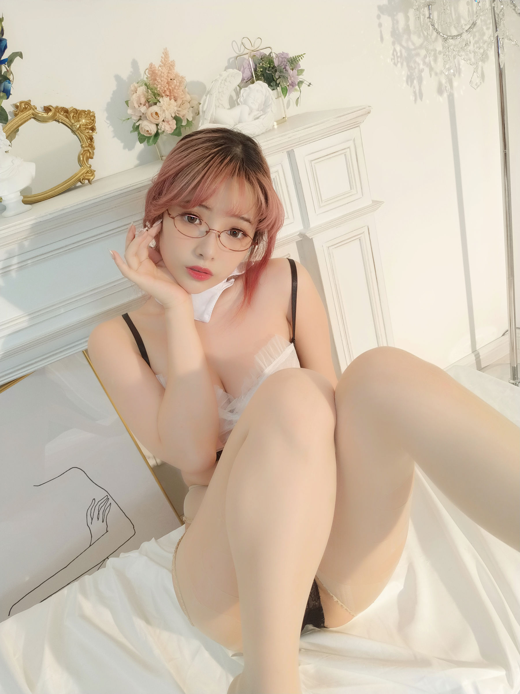 [Cosplay] 动漫博主雯妹 - 小秘书