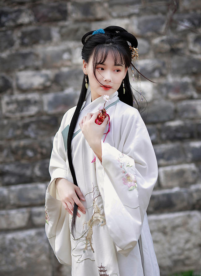 汉服美女长发及腰清新脱俗私拍