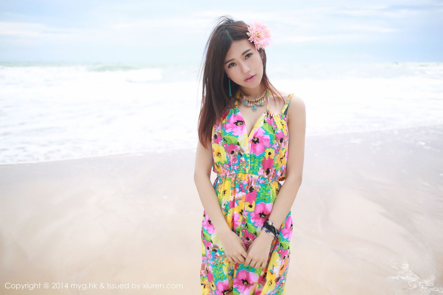 [MyGirl美媛馆] 美女模特绮里嘉ula - 沙滩碎花长裙泰国旅拍 Vol.015