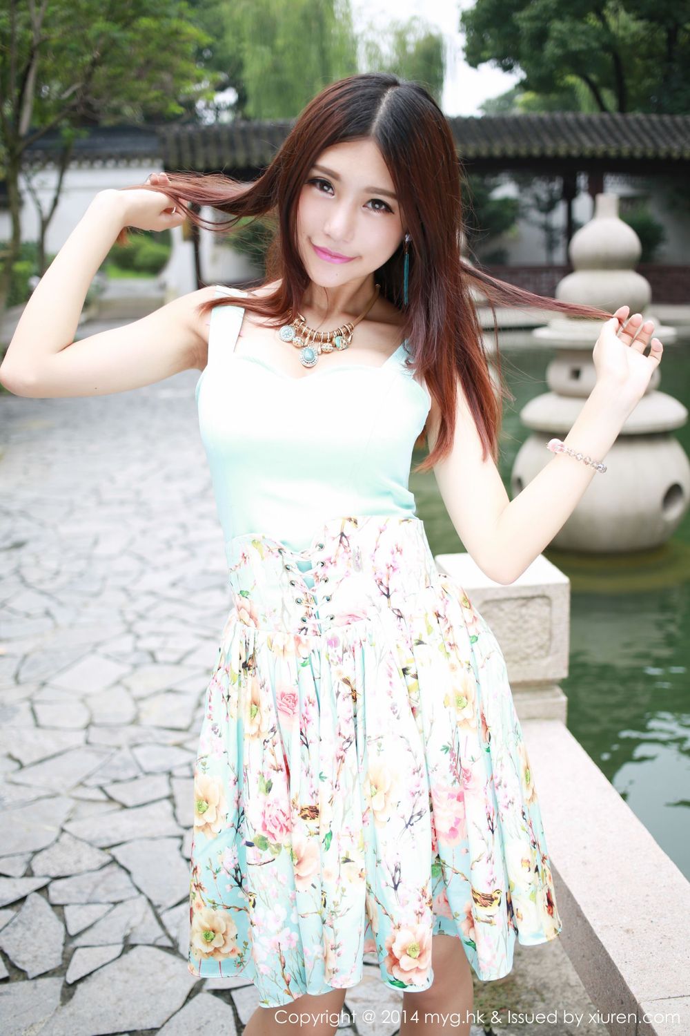 [MyGirl美媛馆] 美女模特绮里嘉ula - 素色长裙同程旅游专辑 Vol.042