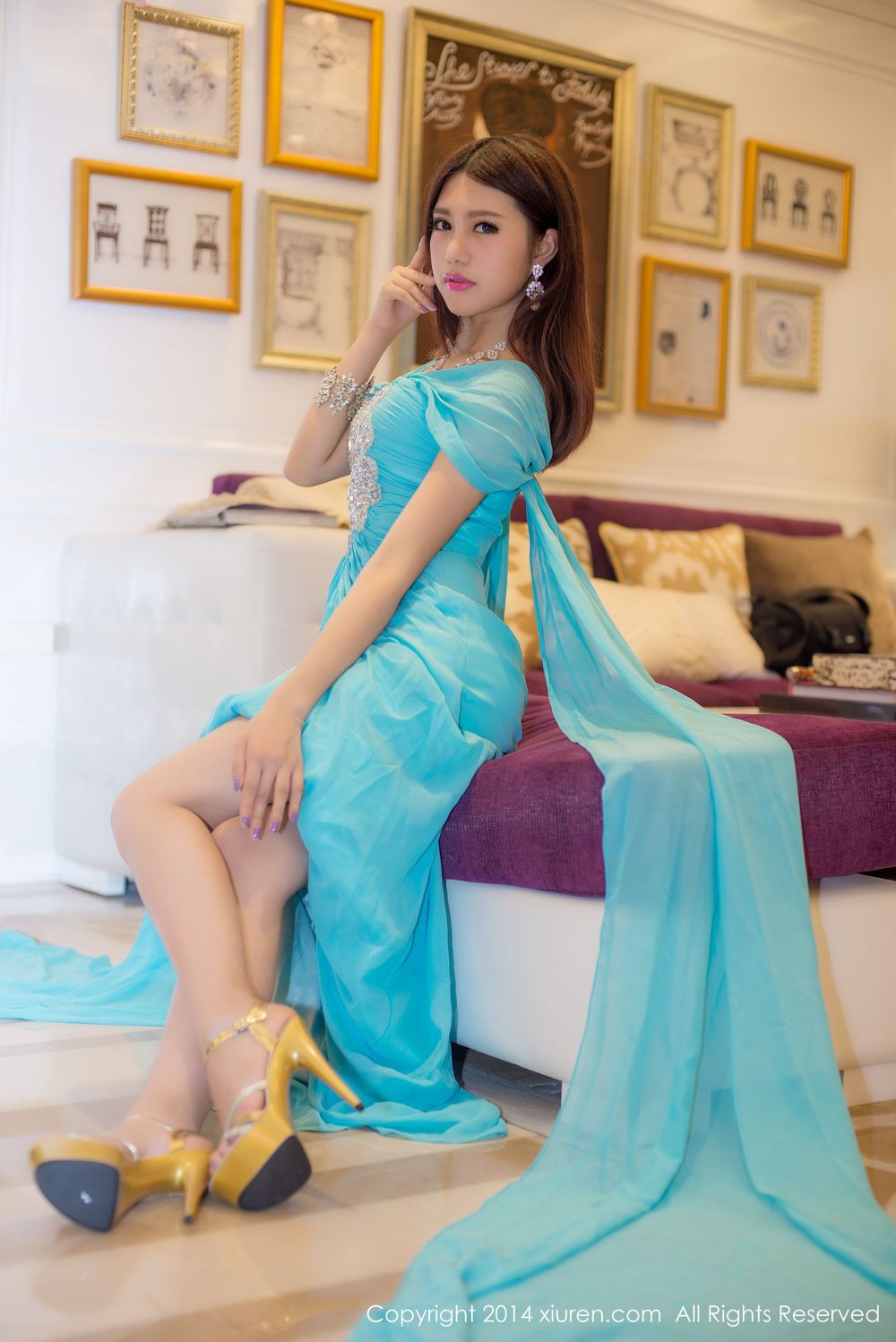 [XiuRen秀人网] 美女模特绮里嘉ula - 护士装玫瑰浴私房套图 No.166