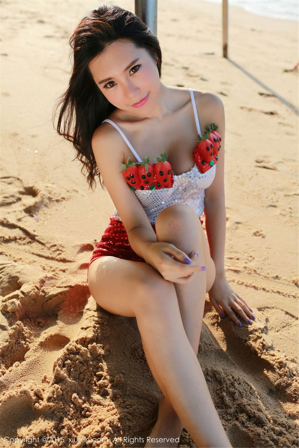 [XiuRen秀人网] 美女模特绮里嘉ula - 红色连体服饰沙滩内衣泰国旅拍 No.267