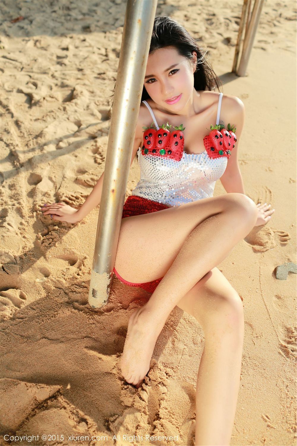 [XiuRen秀人网] 美女模特绮里嘉ula - 红色连体服饰沙滩内衣泰国旅拍 No.267