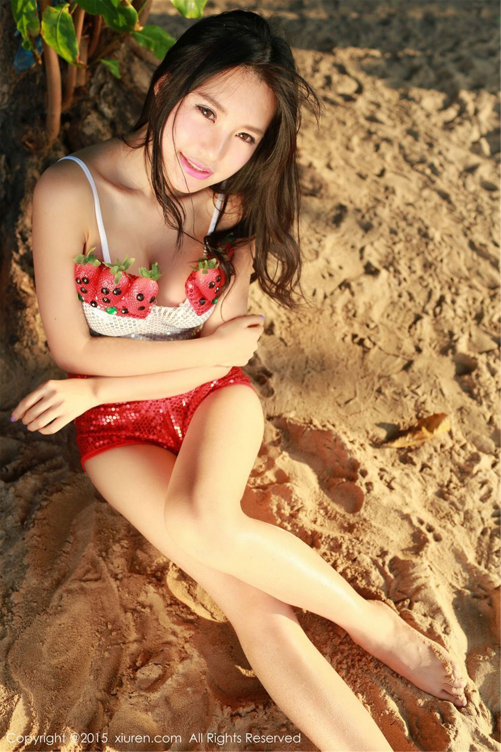 [XiuRen秀人网] 美女模特绮里嘉ula - 红色连体服饰沙滩内衣泰国旅拍 No.267