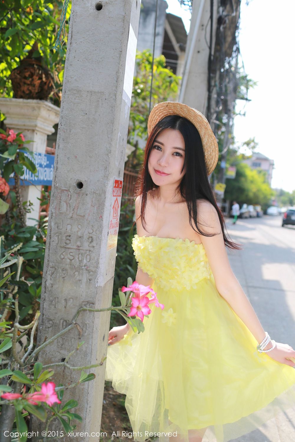 [XiuRen秀人网] 美女模特绮里嘉ula - 黄色袜胸裙泰国清迈小清新旅拍 No.296
