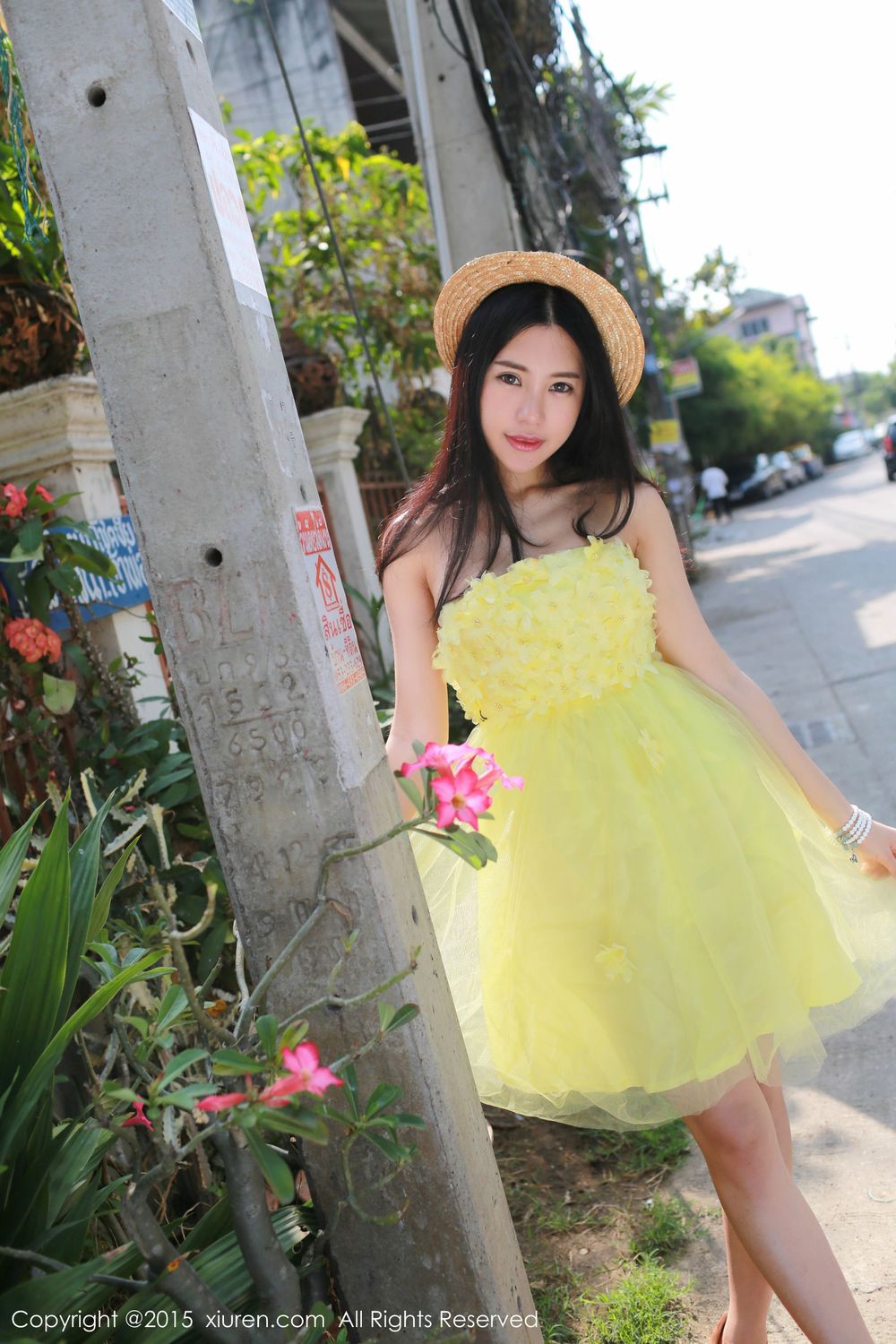 [XiuRen秀人网] 美女模特绮里嘉ula - 黄色袜胸裙泰国清迈小清新旅拍 No.296