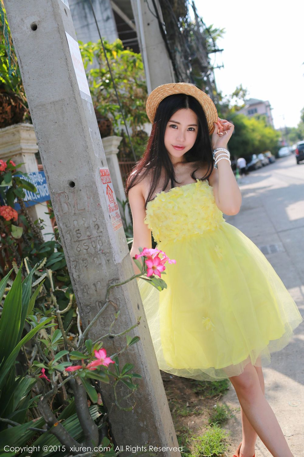 [XiuRen秀人网] 美女模特绮里嘉ula - 黄色袜胸裙泰国清迈小清新旅拍 No.296