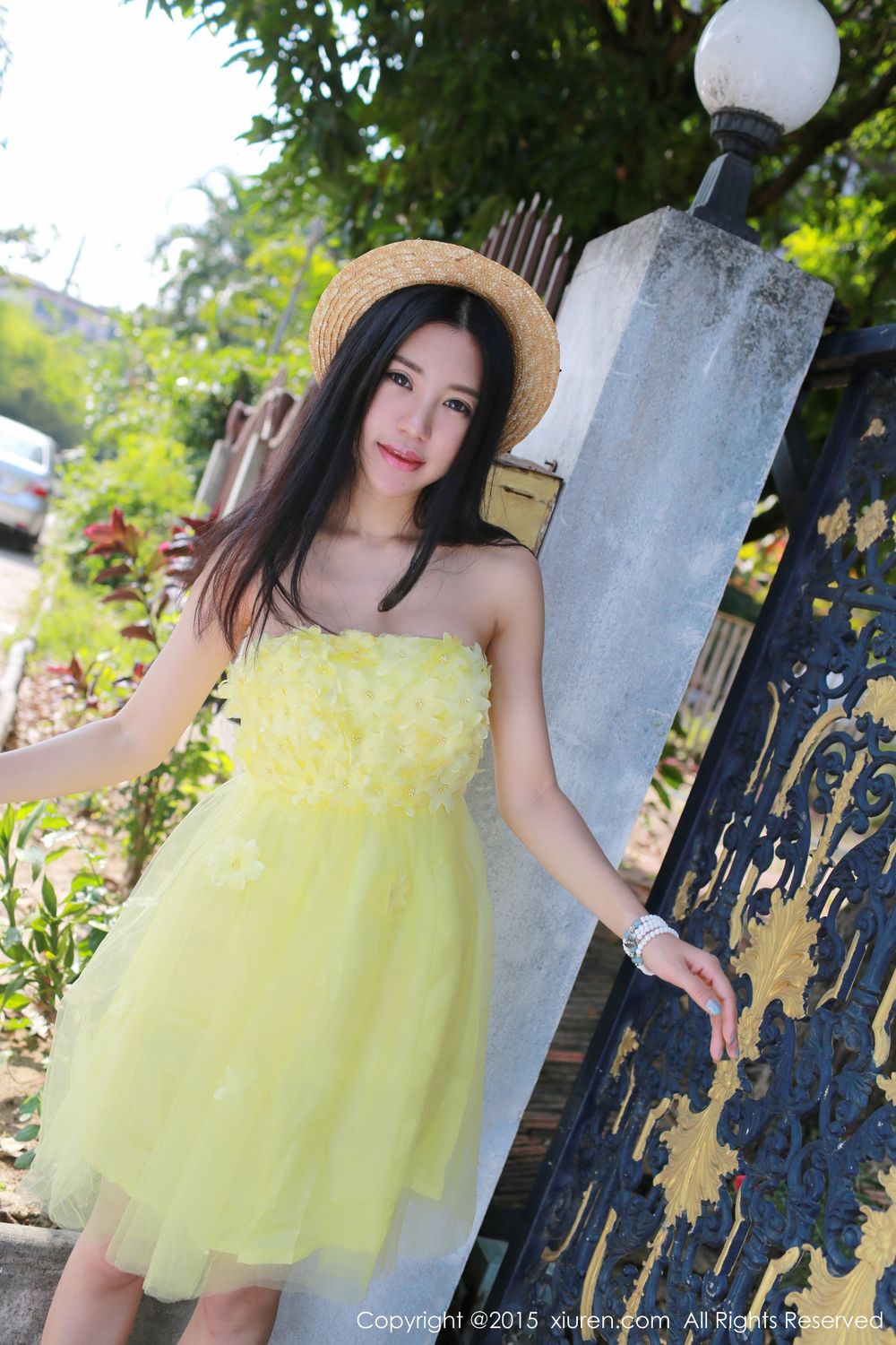[XiuRen秀人网] 美女模特绮里嘉ula - 黄色袜胸裙泰国清迈小清新旅拍 No.296