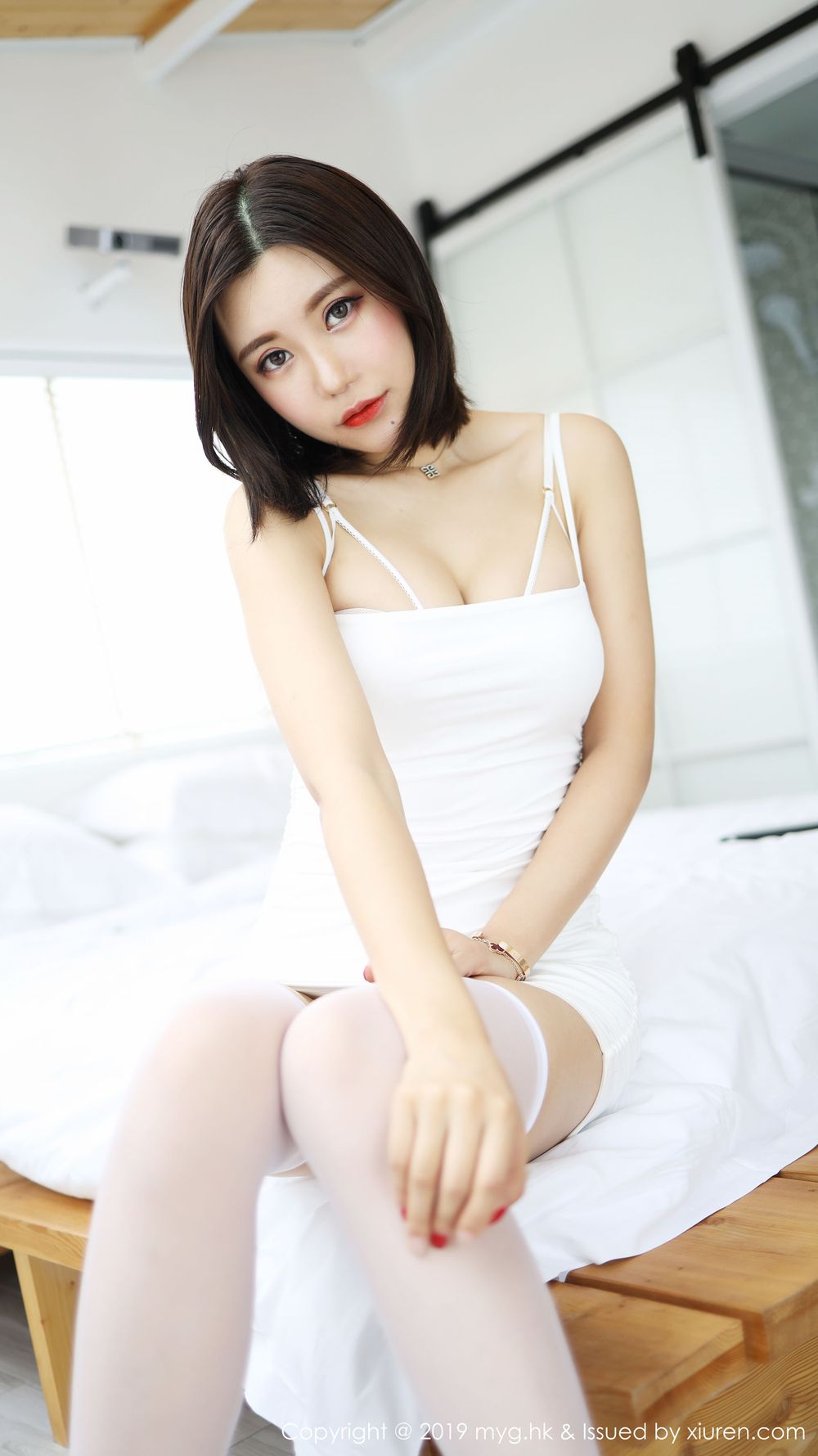 [MyGirl美媛馆] 美女模特绮里嘉ula - 镂空内衣与丝袜诱惑娇嫩写真 Vol.401