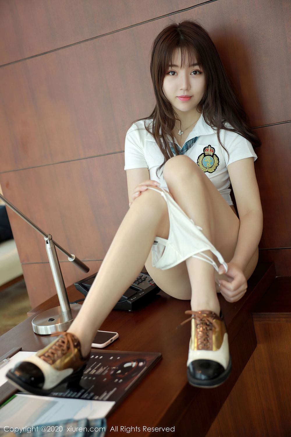 [XIUREN秀人网] 新人模特梦梵 - 经典JK少女制服系列性感写真 No.2291