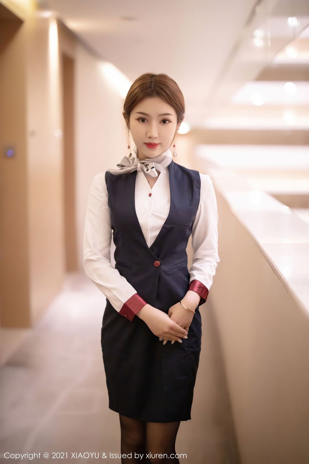 [XIAOYU语画界] 美女模特梦梵 - 黑丝美腿经典空乘制服系列写真 No.449