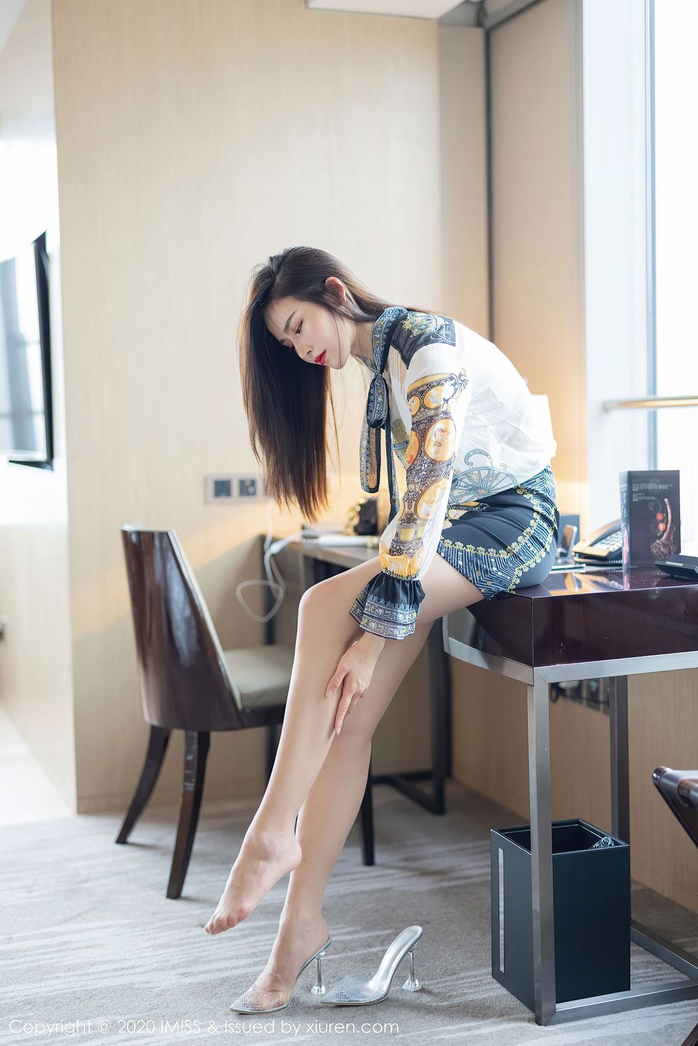 [IMiss爱蜜社] 气质美女Vanessa - 丝袜美腿内衣系列亭亭而立写真 Vol.525