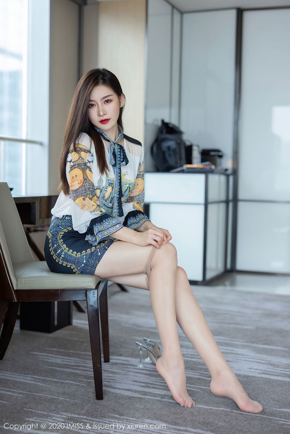 [IMiss爱蜜社] 气质美女Vanessa - 丝袜美腿内衣系列亭亭而立写真 Vol.525