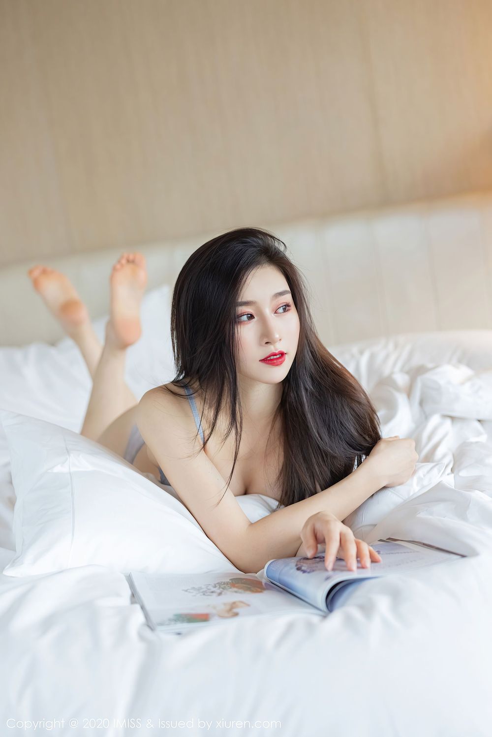 [IMiss爱蜜社] 气质美女Vanessa - 丝袜美腿内衣系列亭亭而立写真 Vol.525