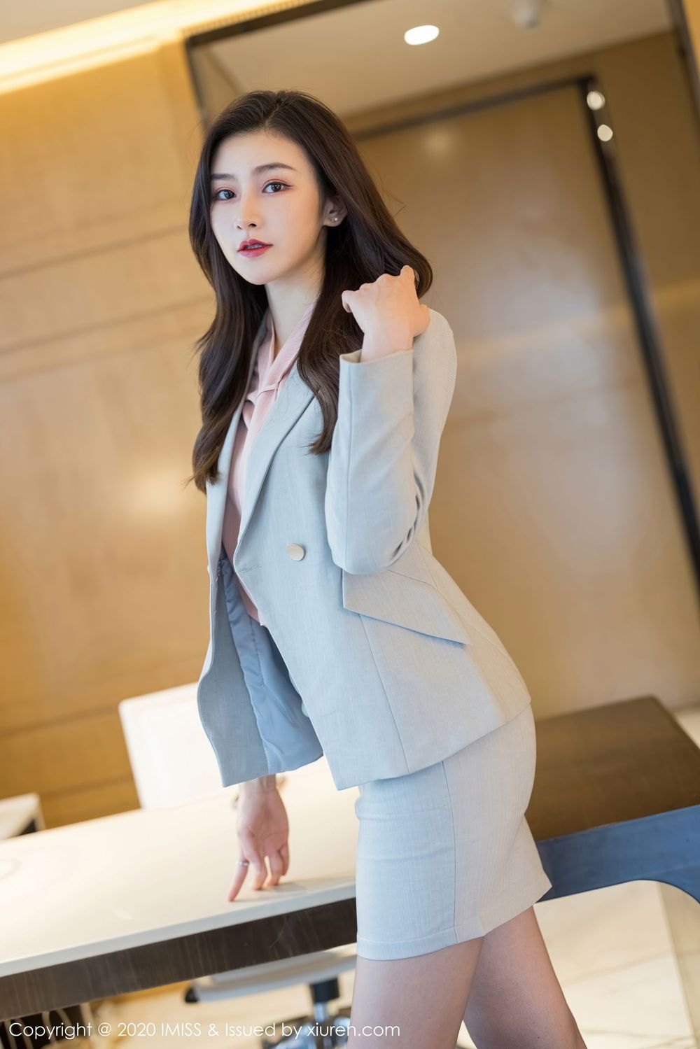 [IMISS爱蜜社] 气质美女Vanessa - 丝袜美腿内衣诱惑职场丽人写真 VOL.538