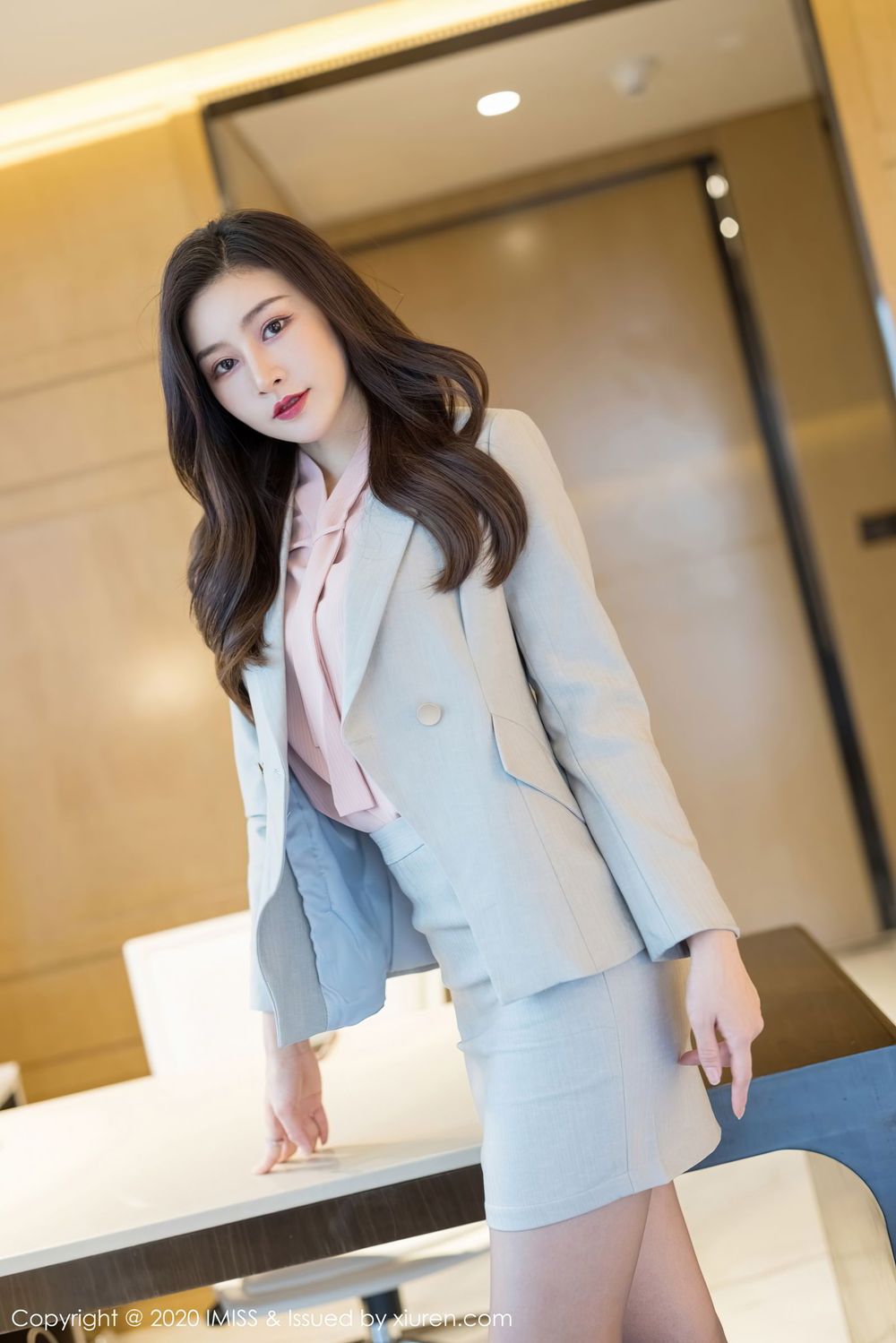 [IMISS爱蜜社] 气质美女Vanessa - 丝袜美腿内衣诱惑职场丽人写真 VOL.538