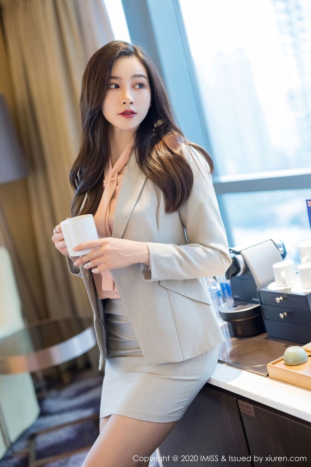 [IMISS爱蜜社] 气质美女Vanessa - 丝袜美腿内衣诱惑职场丽人写真 VOL.538