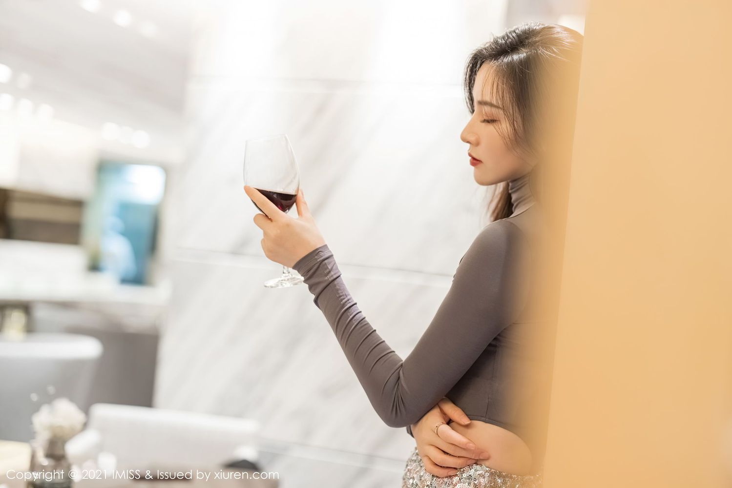 [IMISS爱蜜社] 气质美女Vanessa - 丝袜美腿都市OL系列性感写真 VOL.540