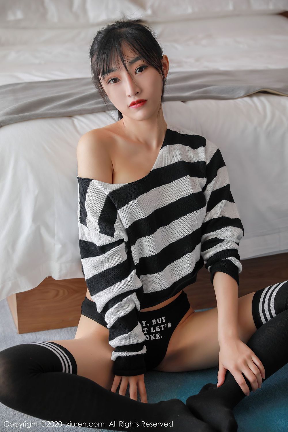 [XiuRen秀人网] 美女模特姬玉露CC - 热裤加小T恤小蛮腰诱惑写真 No.2364