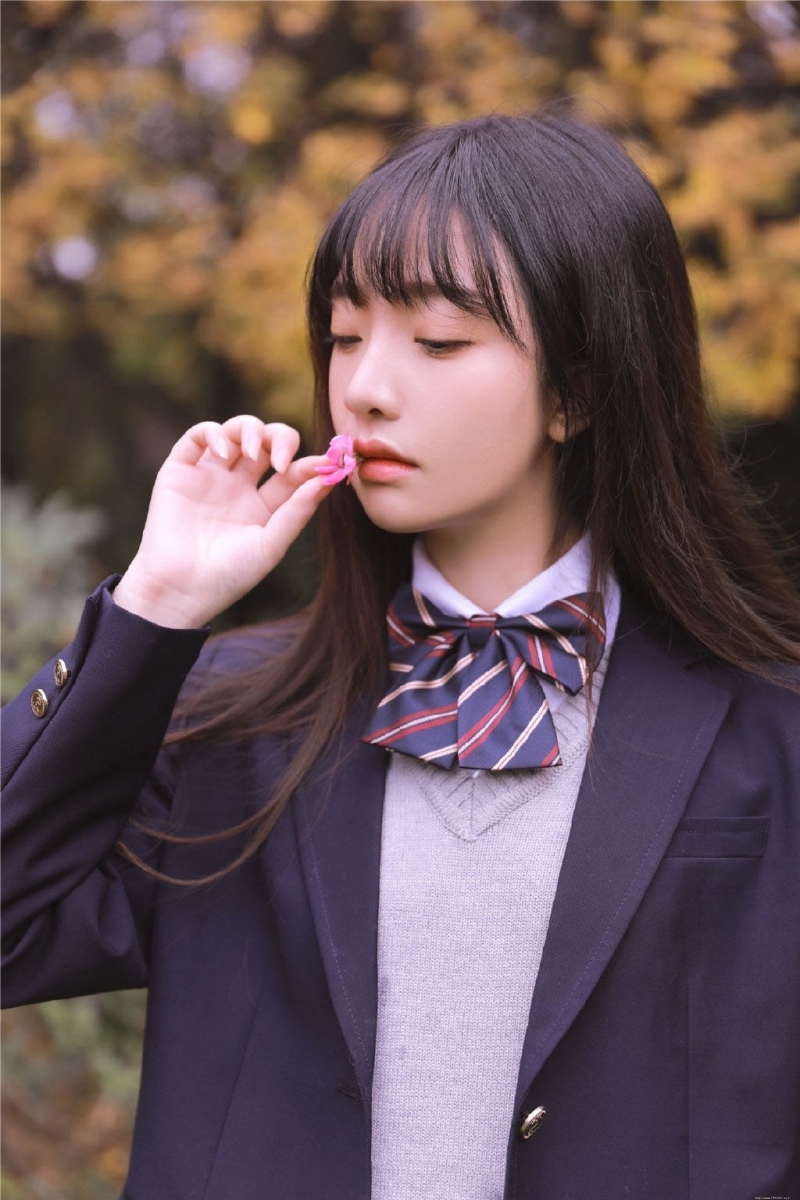 青春靓丽校园女神日系制服写真