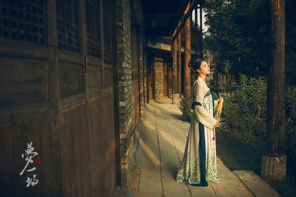 江南烟雨古装美女唯美古风摄影