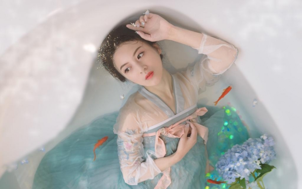 古装美女湿身诱惑唯美迷人写真