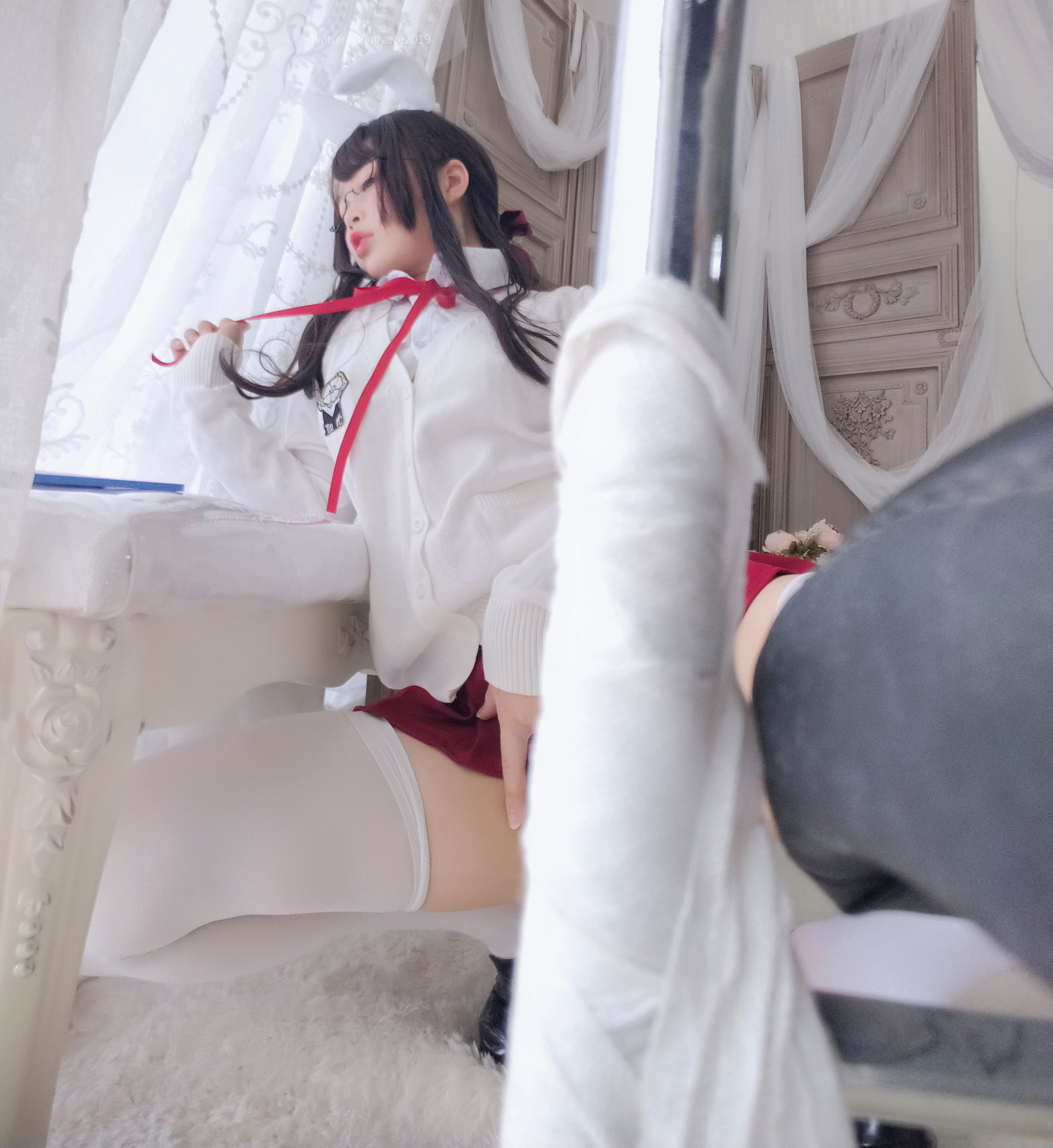 [网红COSER] 萌系小姐姐-白烨- - 发情期 写真集