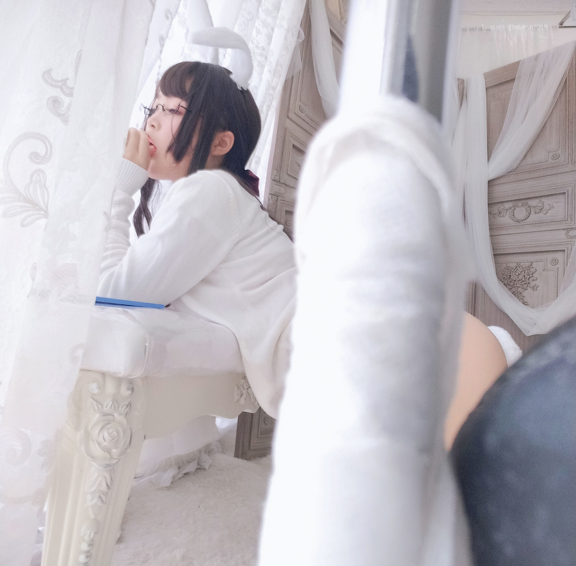 [网红COSER] 萌系小姐姐-白烨- - 发情期 写真集