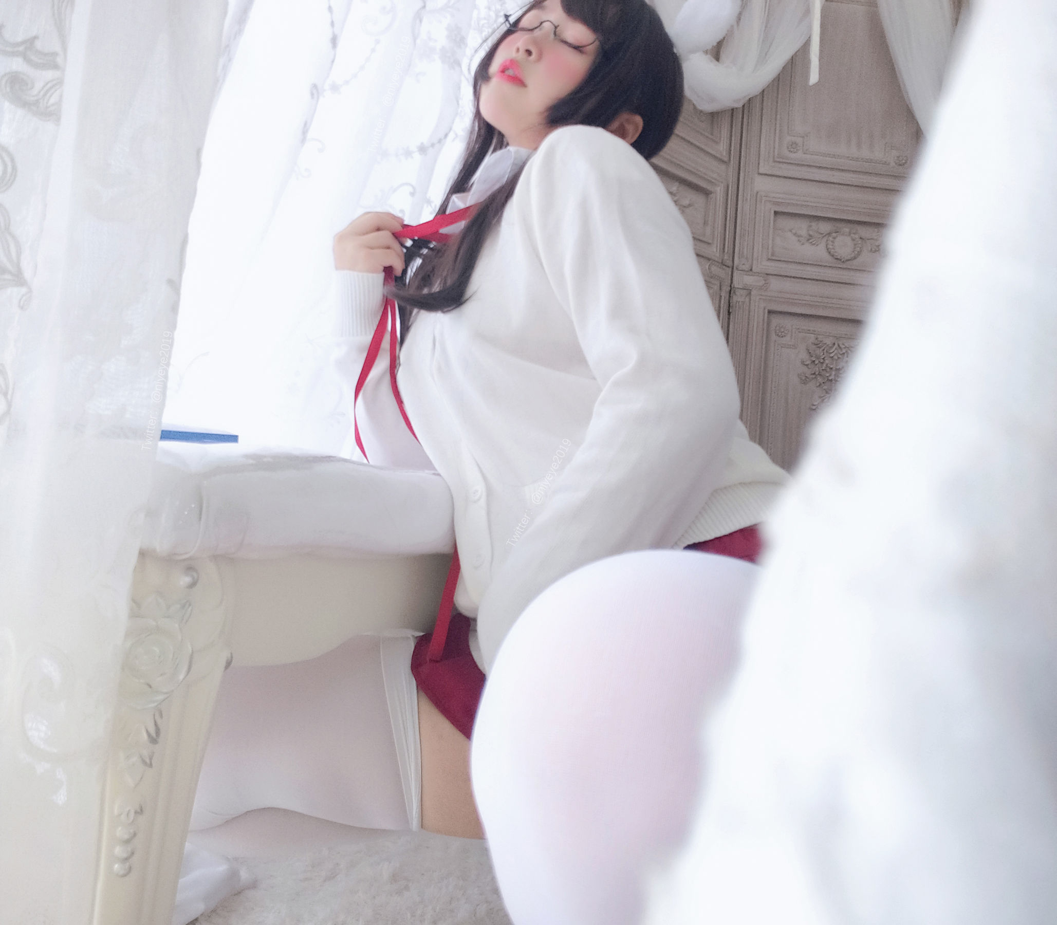 [网红COSER] 萌系小姐姐-白烨- - 发情期 写真集