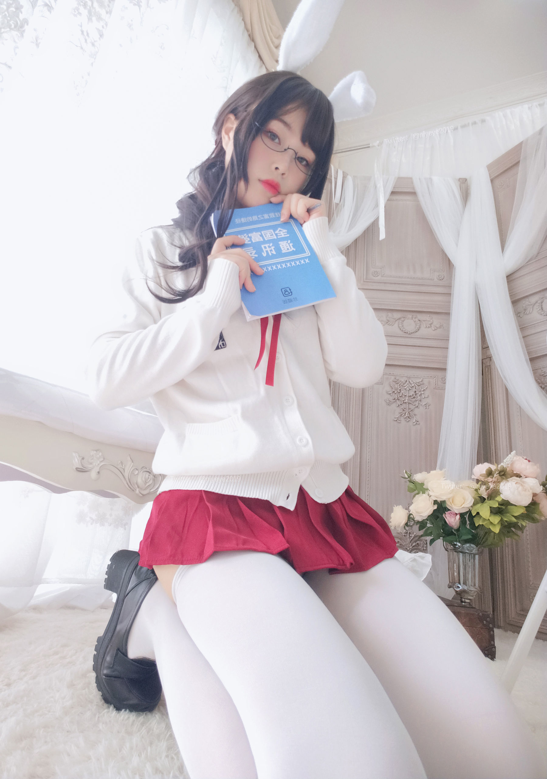 [网红COSER] 萌系小姐姐-白烨- - 发情期 写真集
