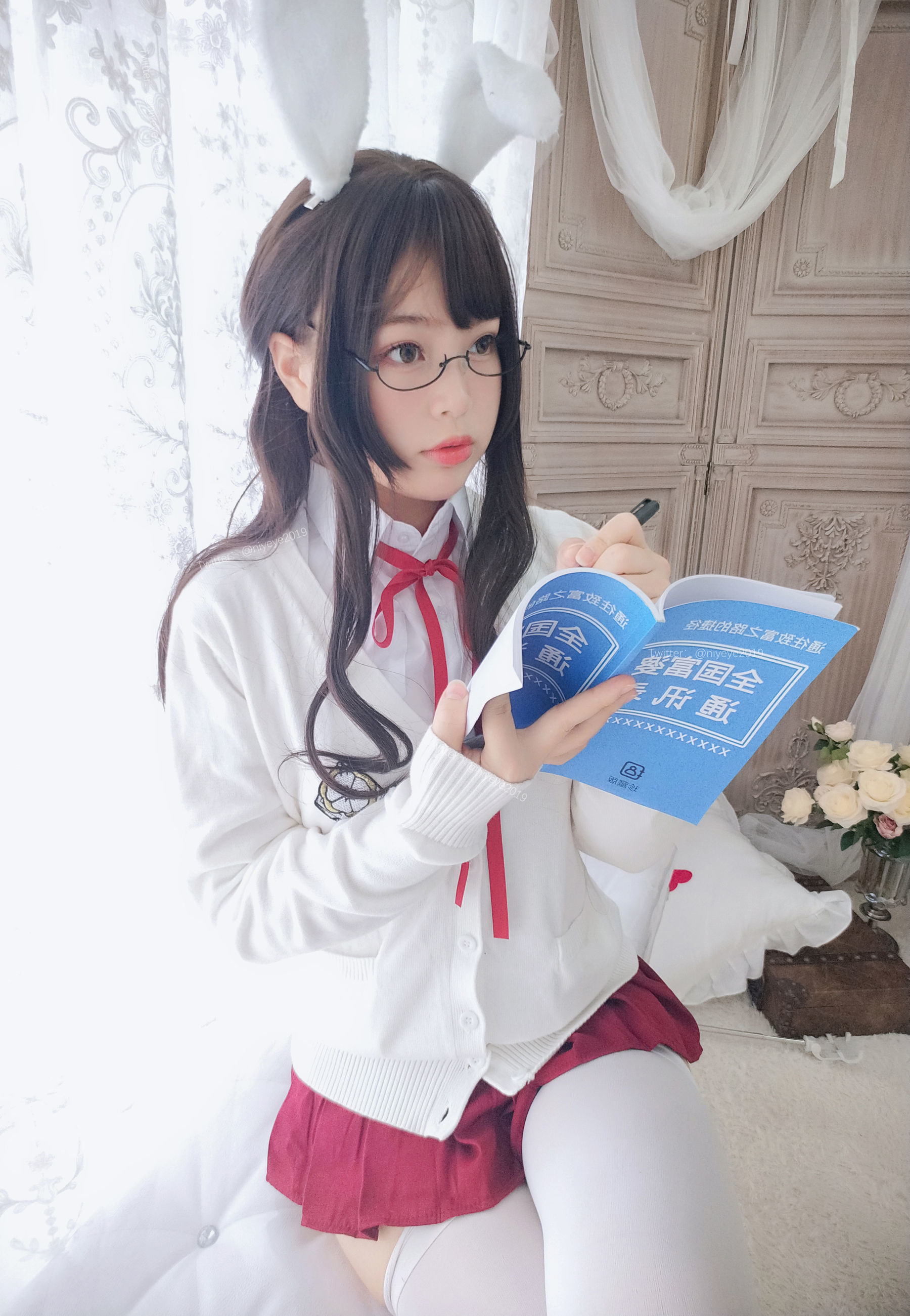 [网红COSER] 萌系小姐姐-白烨- - 发情期 写真集