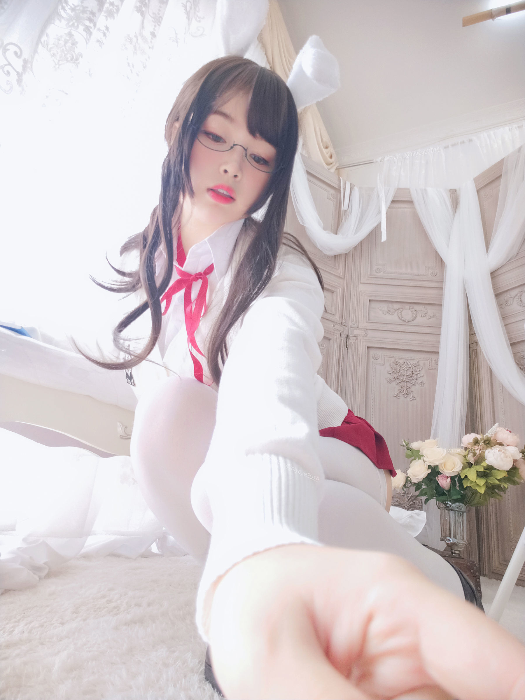 [网红COSER] 萌系小姐姐-白烨- - 发情期 写真集